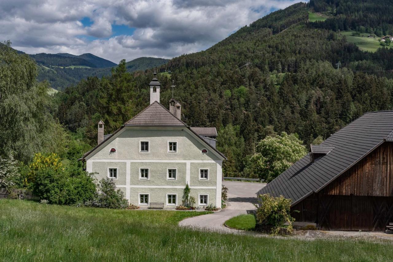 Puenlandhof Apartment Brunico Luaran gambar