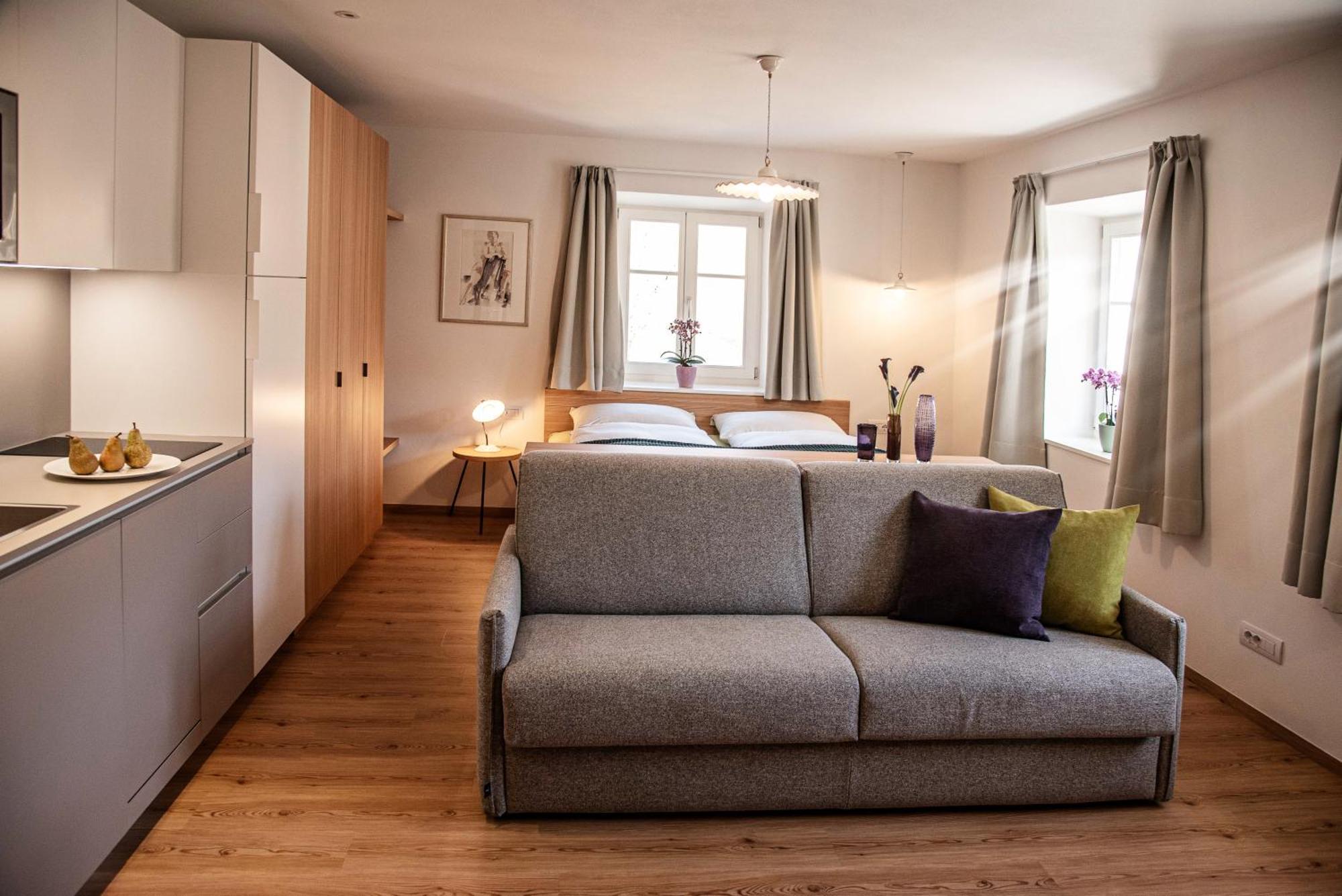 Puenlandhof Apartment Brunico Luaran gambar
